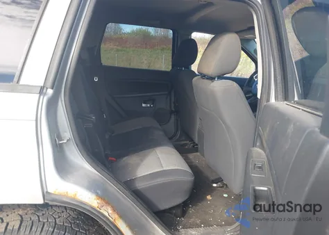 2010 Jeep Grand Cherokee Laredo z USA, uszkodzony, nr VIN 1J4PR4GK4AC133647